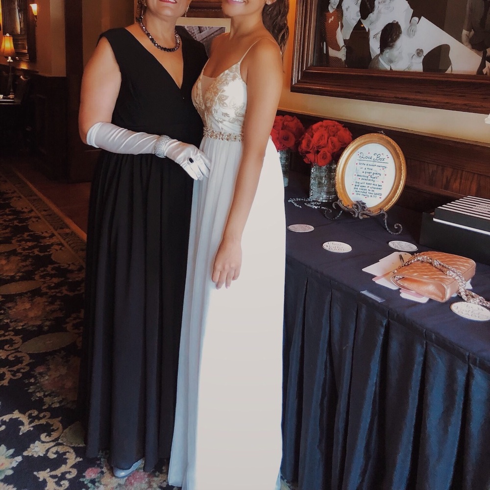 Gorgeous formal dress